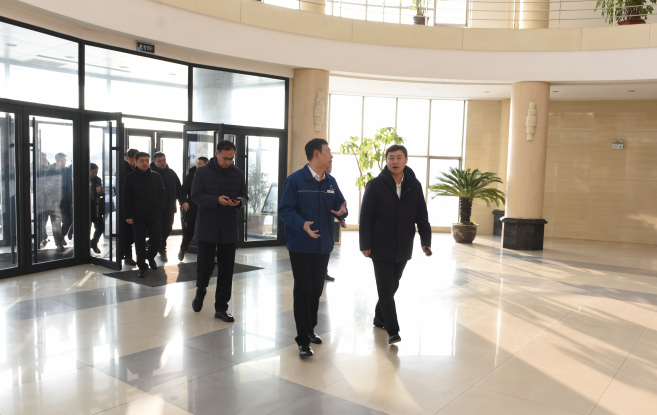 樺甸市市長修立宇蒞臨集團公司現場辦公